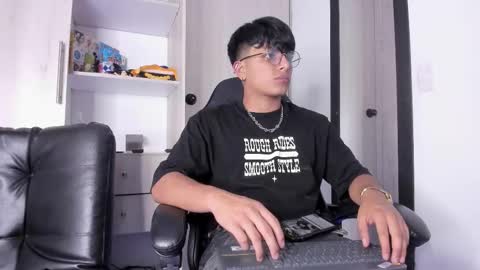 Snapshot of the_weed_guys chatting on October 2025 04:32:02 AM Danny online show from October 2025 04:32:02 AM