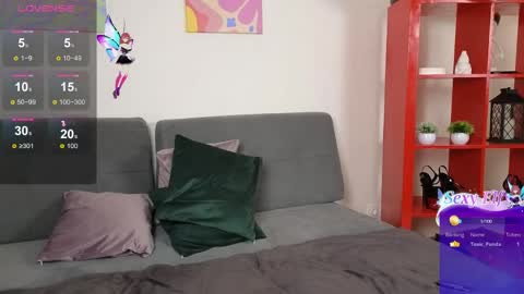 thea_quill online show from April 2026 09:39:33 PM