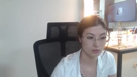 Snapshot of theapearl chatting on June 2026 11:17:02 PM theapearl online show from June 2026 11:17:02 PM