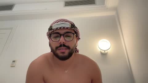 Snapshot of thearabboy98 chatting on January 2025 10:06:02 AM thearabboy98 online show from January 2025 10:06:02 AM