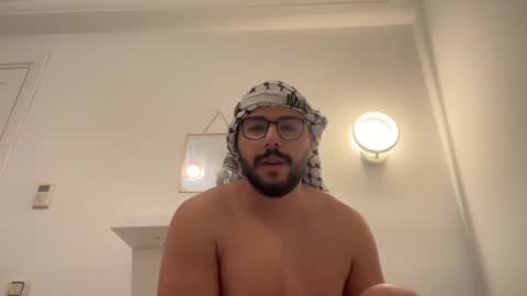 Snapshot of thearabboy98 chatting on January 2025 11:00:01 PM thearabboy98 online show from January 2025 11:00:01 PM