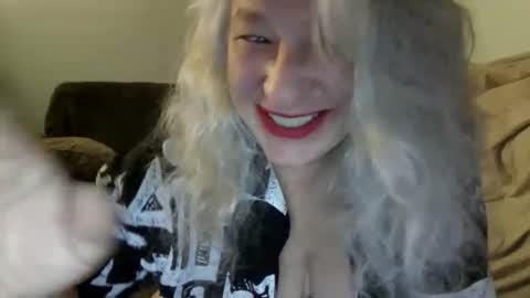 Snapshot of thearcticmilf chatting on June 2026 12:52:02 PM The Arctic Milf online show from June 2026 12:52:02 PM
