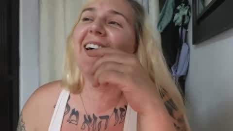 theauroramae -  online show from March 2026 06:17:02 AM