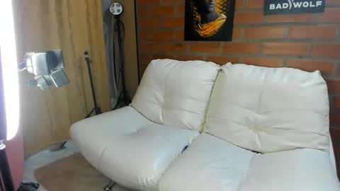 thebadwolf818 online show from May 2026 12:39:01 AM
