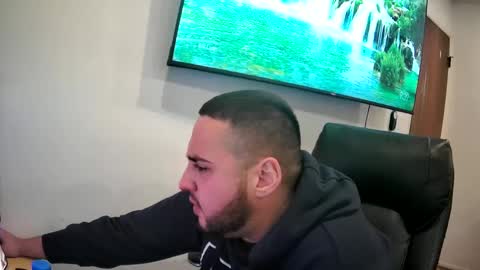 Snapshot of thebear8008 chatting on December 2024 05:38:01 AM The Bear online show from December 2024 05:38:01 AM