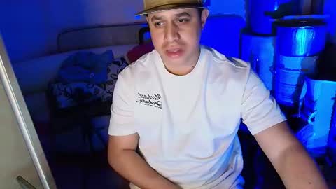 Snapshot of thebest_tony chatting on July 2026 02:42:01 AM thebest_tony online show from July 2026 02:42:01 AM