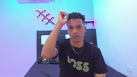 Snapshot of thebigdanni chatting on November 2025 12:38:02 PM DEAN AND MARY online show from November 2025 12:38:02 PM