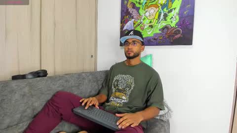 Snapshot of theblack_frank chatting on December 2025 12:43:02 PM theblack_frank online show from December 2025 12:43:02 PM