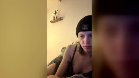 Snapshot of theborderline14 chatting on February 2026 06:20:02 AM theborderline14 online show from February 2026 06:20:02 AM