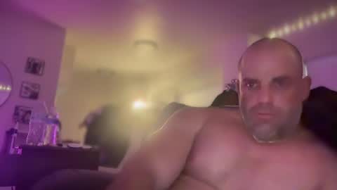 Snapshot of thebuzz777 chatting on December 2024 01:06:01 PM theBuzz777 online show from December 2024 01:06:01 PM