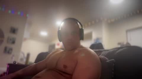 Snapshot of thebuzz777 chatting on December 2024 07:29:01 AM theBuzz777 online show from December 2024 07:29:01 AM