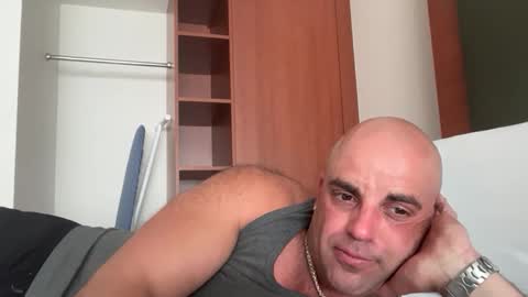 Snapshot of thebuzz777 chatting on November 2025 10:10:02 PM theBuzz777 online show from November 2025 10:10:02 PM