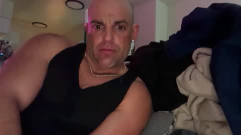 Snapshot of thebuzz777 chatting on February 2026 10:39:01 PM theBuzz777 online show from February 2026 10:39:01 PM