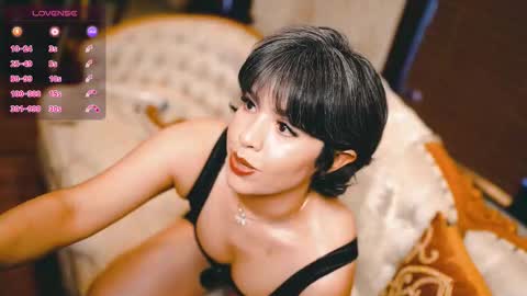 Snapshot of thecamwoman chatting on October 2025 10:32:01 PM Joan online show from October 2025 10:32:01 PM