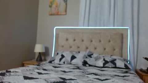 Snapshot of thechicanextdoor chatting on November 2025 11:18:01 PM TheChicaNextDoor online show from November 2025 11:18:01 PM