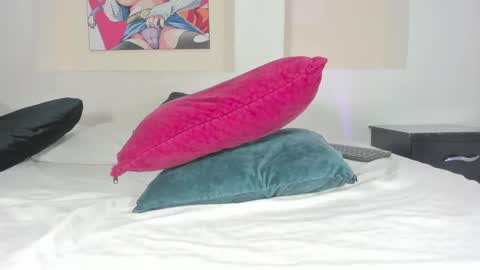 Snapshot of thedol1 chatting on November 2025 08:21:02 PM Thedol1 online show from November 2025 08:21:02 PM