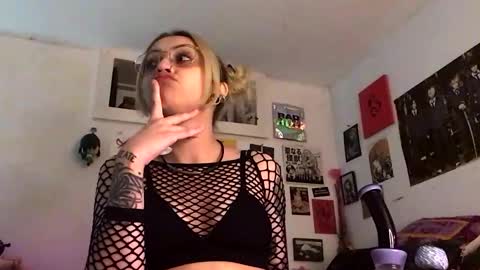 Snapshot of theeking_venus chatting on December 2024 02:38:02 AM KIng Venus online show from December 2024 02:38:02 AM