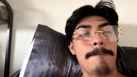 Snapshot of theglorious2002 chatting on January 2025 07:02:02 PM theglorious2002 online show from January 2025 07:02:02 PM