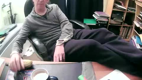 paul online show from November 2025 04:13:02 PM