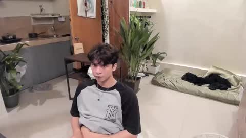 Green online show from November 2025 06:01:02 PM