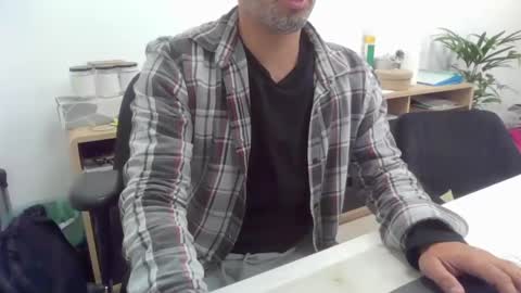 Snapshot of thehardcock2025 chatting on January 2025 11:21:02 PM thehardcock2025 online show from January 2025 11:21:02 PM