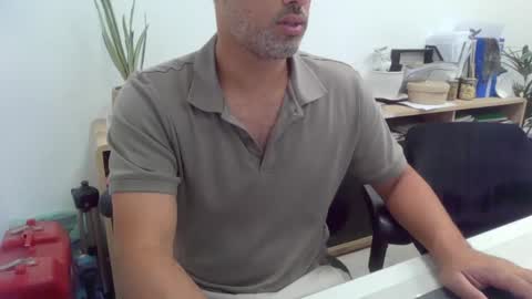 Snapshot of thehardcock2025 chatting on October 2025 04:46:01 PM thehardcock2025 online show from October 2025 04:46:01 PM