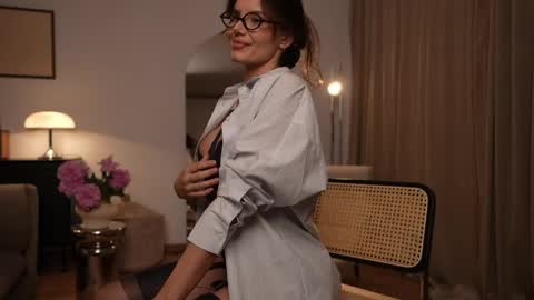 Snapshot of thehoneyx chatting on June 2026 07:15:02 PM Nadia online show from June 2026 07:15:02 PM