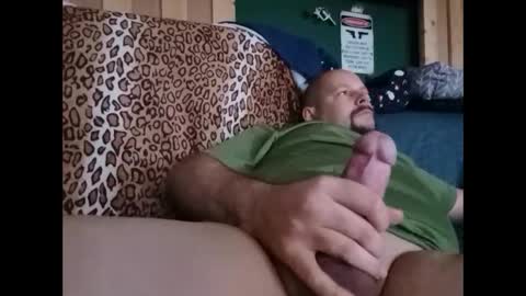 Snapshot of thehornyman916 chatting on November 2025 02:42:01 PM thehornyman916 online show from November 2025 02:42:01 PM