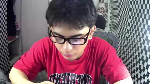 Snapshot of thehugecomeback chatting on December 2024 01:00:01 PM Xerxis online show from December 2024 01:00:01 PM