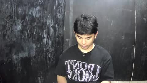 Snapshot of thehugecomeback chatting on February 2025 11:21:02 AM Xerxis online show from February 2025 11:21:02 AM