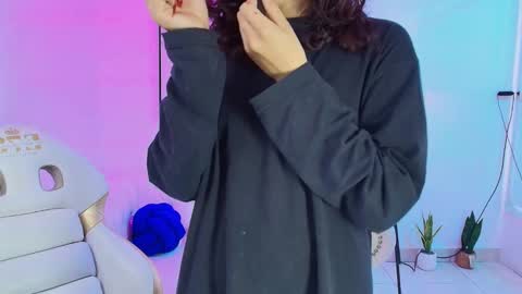 Theia  online show from January 2025 12:49:01 PM