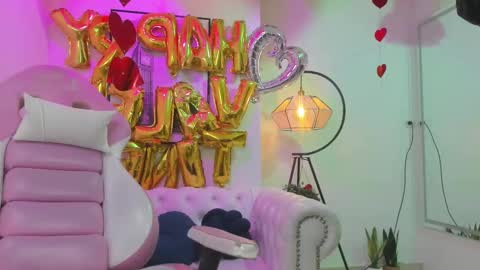 Theia  online show from February 2025 01:00:02 PM