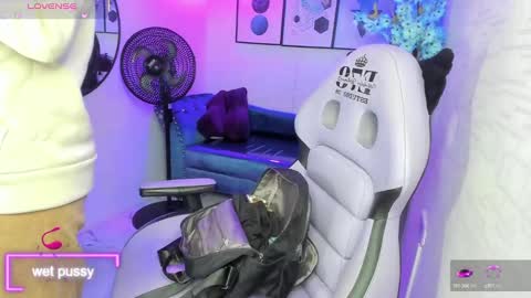 Theia  online show from September 2025 12:21:01 PM