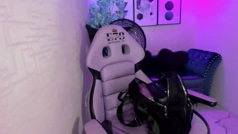 Theia  online show from October 2025 12:25:01 PM