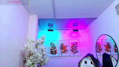 Theia  online show from November 2025 12:27:02 PM