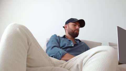 TheMonarchGoat online show from April 2026 05:59:01 AM