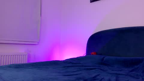 U can find Lori on Xyloria page online show from November 2025 12:43:01 AM