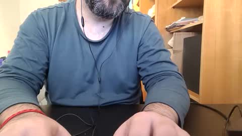 Snapshot of themoontiger chatting on December 2025 08:36:02 PM themoontiger online show from December 2025 08:36:02 PM