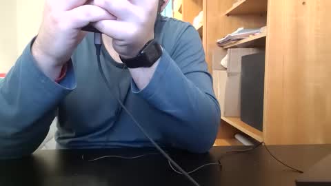 Snapshot of themoontiger chatting on December 2025 09:08:01 PM themoontiger online show from December 2025 09:08:01 PM