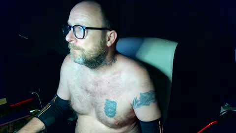 Snapshot of theneoretrospectiveone chatting on July 2026 11:01:02 PM just a guy thats broke online show from July 2026 11:01:02 PM