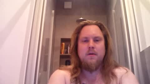 thenewdude1992 online show from December 2025 06:45:02 PM