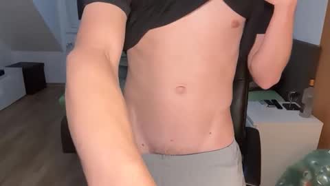 Snapshot of thenofaceguyy chatting on September 2025 06:08:02 PM Tommy Next Stream starting at 9 AM CEST Thersday 10TH online show from September 2025 06:08:02 PM