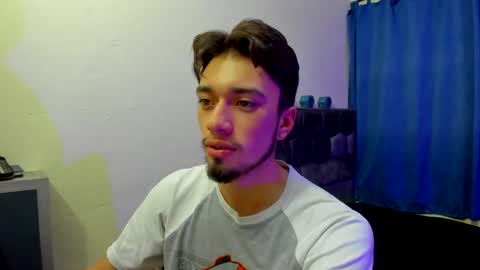 Snapshot of theo_stone04 chatting on September 2025 09:11:01 AM Theo online show from September 2025 09:11:01 AM