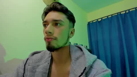 Snapshot of theo_stone04 chatting on September 2025 09:36:02 AM Theo online show from September 2025 09:36:02 AM