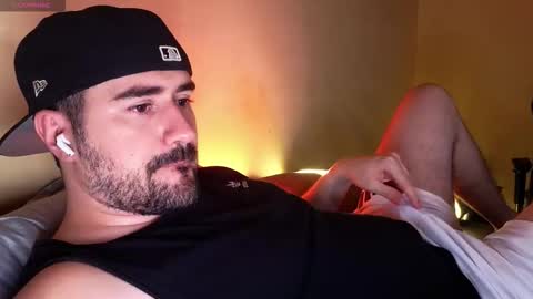 Snapshot of theoravi chatting on December 2025 03:55:01 AM Theo Ravi online show from December 2025 03:55:01 AM