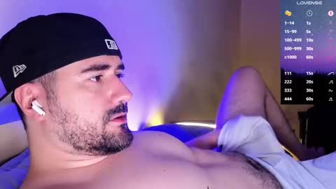 Snapshot of theoravi chatting on December 2025 04:43:01 AM Theo Ravi online show from December 2025 04:43:01 AM