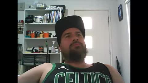 Snapshot of theozbeardguy chatting on January 2025 02:04:01 AM aussiebeard online show from January 2025 02:04:01 AM