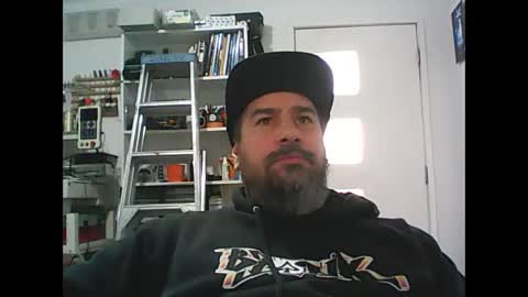 Snapshot of theozbeardguy chatting on September 2025 01:27:01 AM aussiebeard online show from September 2025 01:27:01 AM