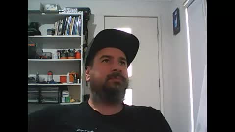 Snapshot of theozbeardguy chatting on October 2025 03:40:01 AM aussiebeard online show from October 2025 03:40:01 AM