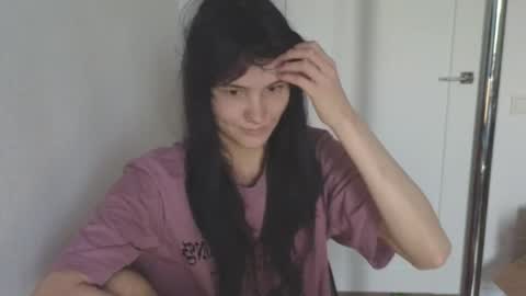 Snapshot of thepasssiflora chatting on May 2026 04:10:02 AM Vanessa online show from May 2026 04:10:02 AM